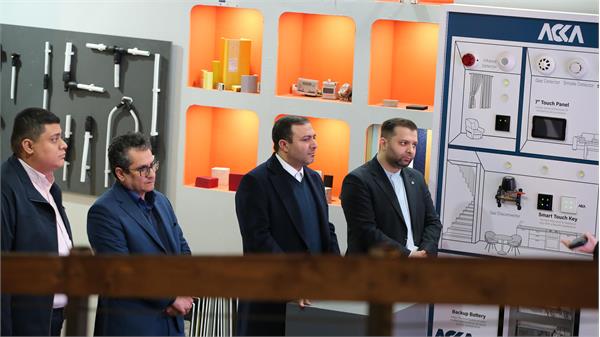 گزارش تصویری بازدید از نمایشگاه خانه نوآوری و فناوری ایران